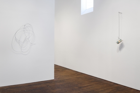 Richard Wentworth: Now and Then &ndash; installation view 3